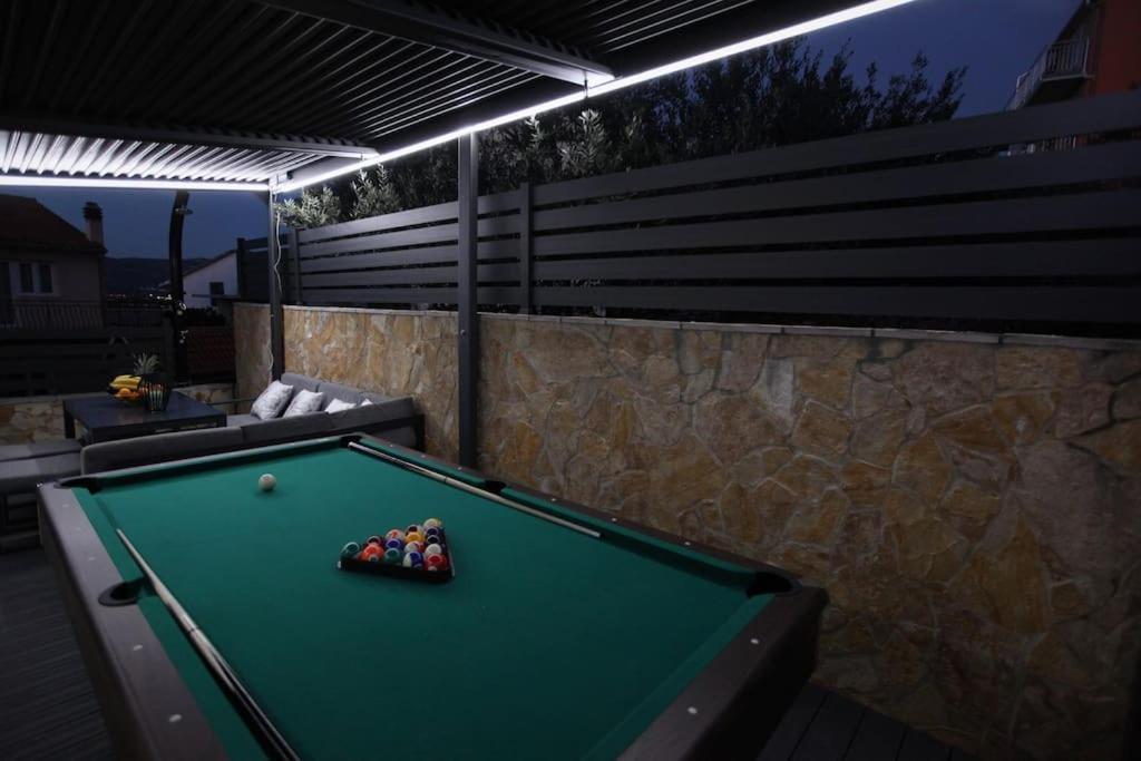 Luxury Villa Lana Apt, Seaview Terrace, Large Outdoor Space, Bbq Trogir Kültér fotó