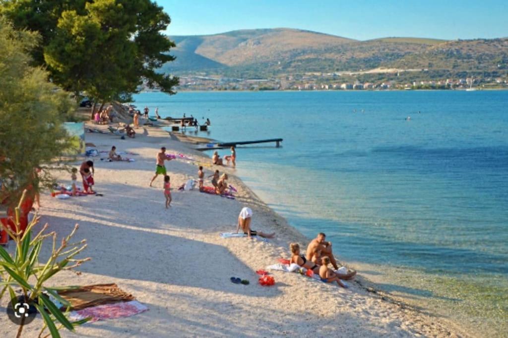 Luxury Villa Lana Apt, Seaview Terrace, Large Outdoor Space, Bbq Trogir Kültér fotó