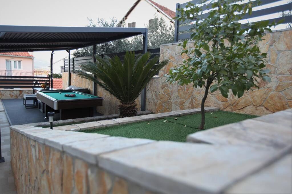 Luxury Villa Lana Apt, Seaview Terrace, Large Outdoor Space, Bbq Trogir Kültér fotó