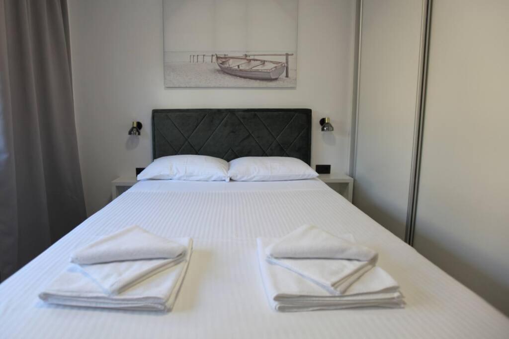 Luxury Villa Lana Apt, Seaview Terrace, Large Outdoor Space, Bbq Trogir Kültér fotó